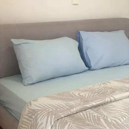 Apartamento διαμέρισμα στη νεάπολη Ikonomianika